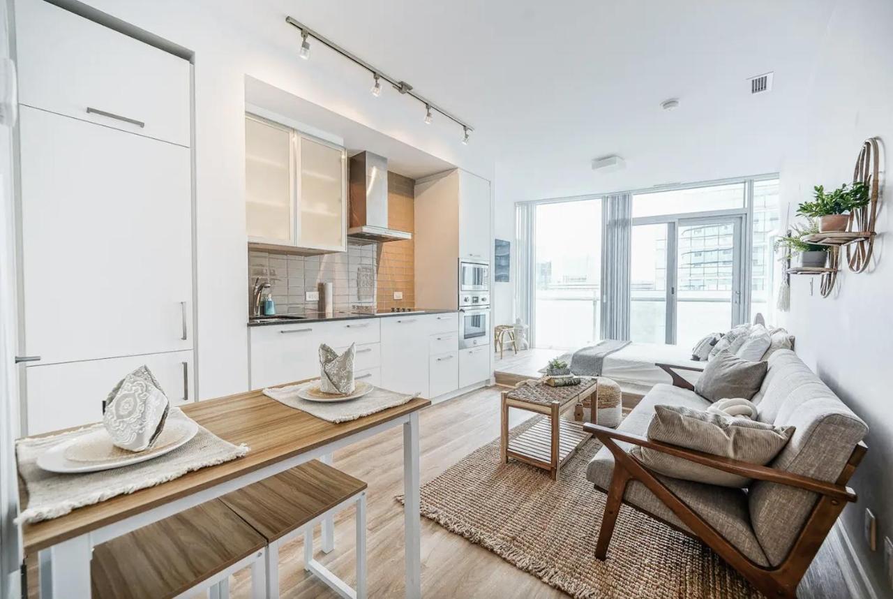 Downtown Toronto Gem Apartment Luaran gambar