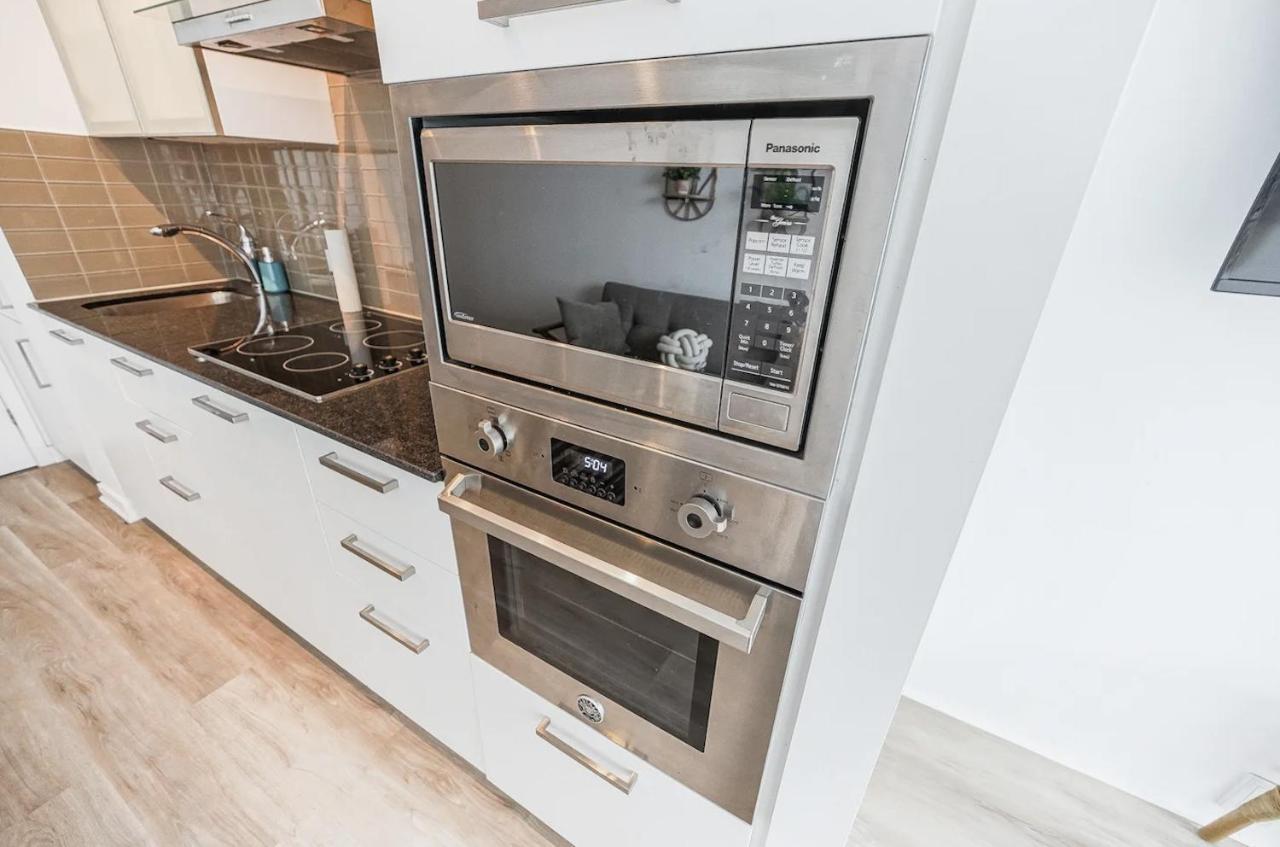 Downtown Toronto Gem Apartment Luaran gambar