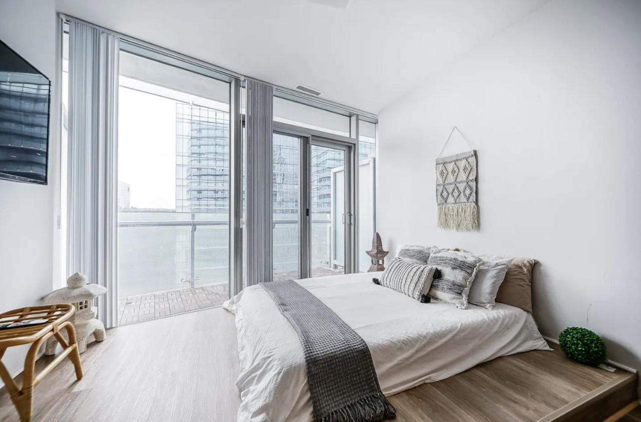 Downtown Toronto Gem Apartment Luaran gambar