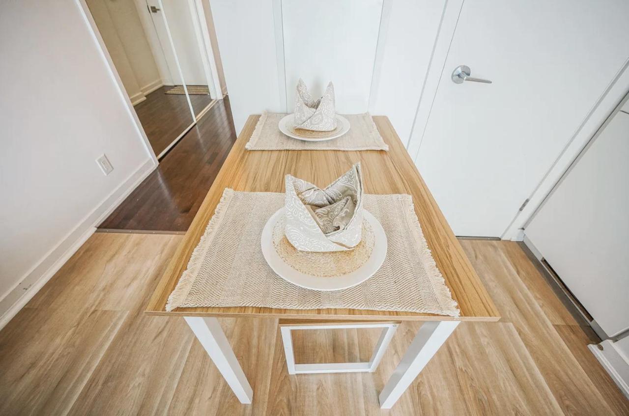 Downtown Toronto Gem Apartment Luaran gambar