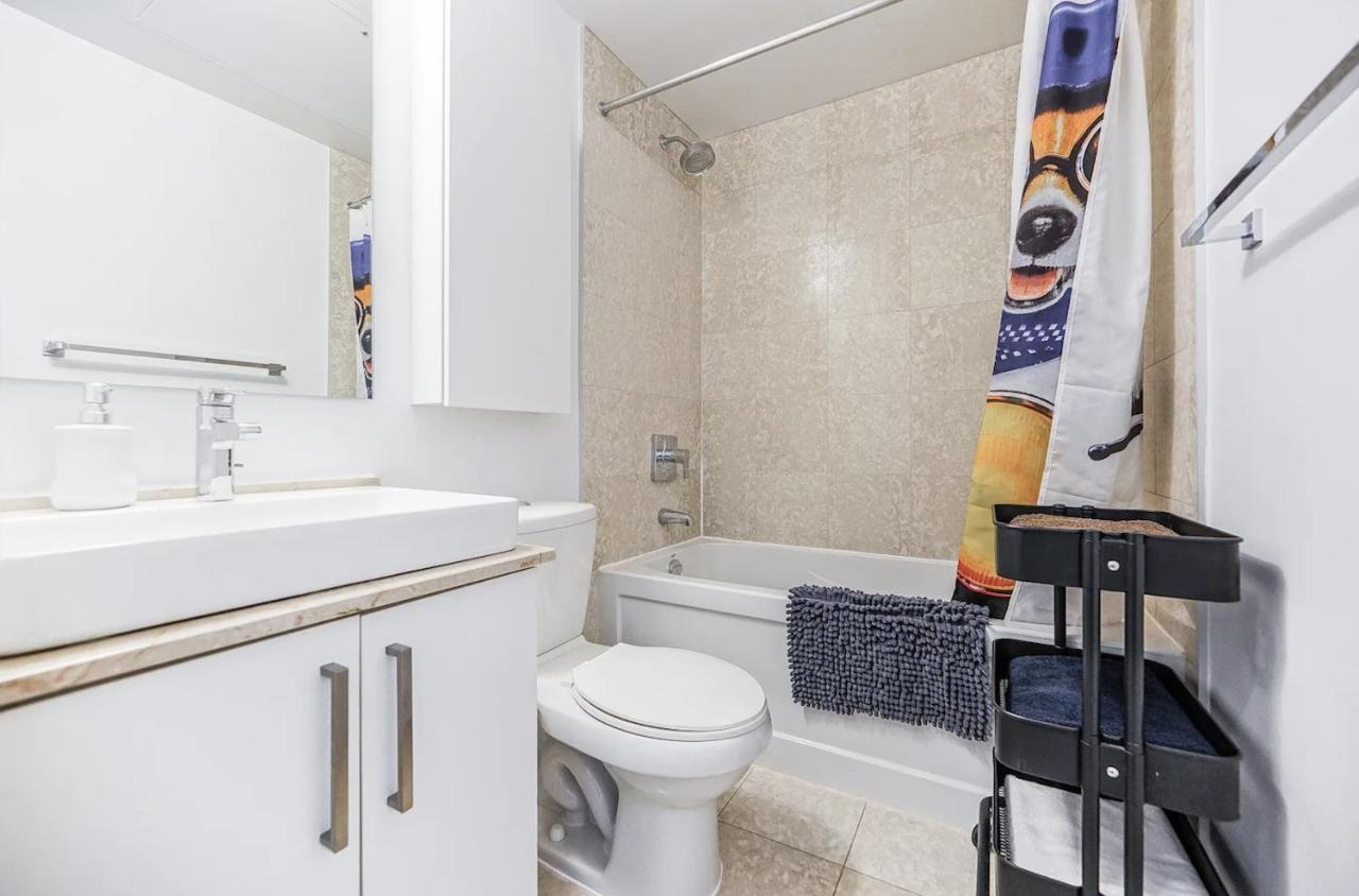 Downtown Toronto Gem Apartment Luaran gambar